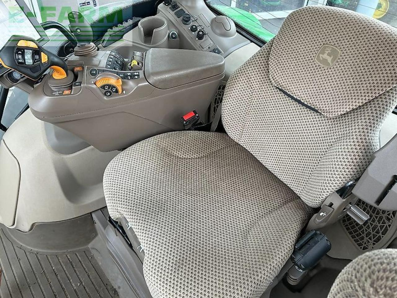 Farm tractor John Deere traktor 6215r: picture 14 Farm tractor John Deere traktor 6215r: picture 14