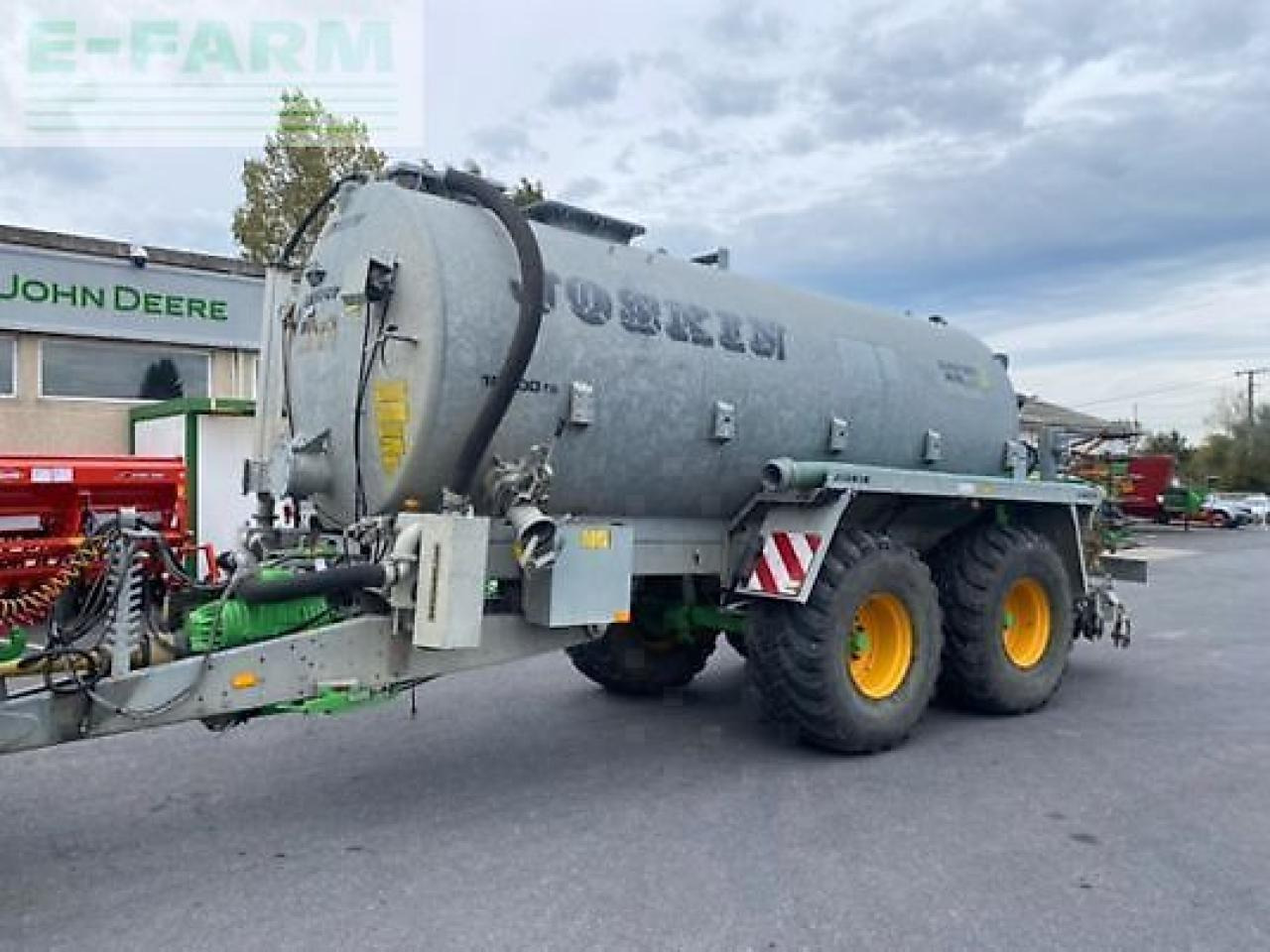 Joskin komfort 2 - Fertilizing equipment: picture 1 Joskin komfort 2 - Fertilizing equipment: picture 1