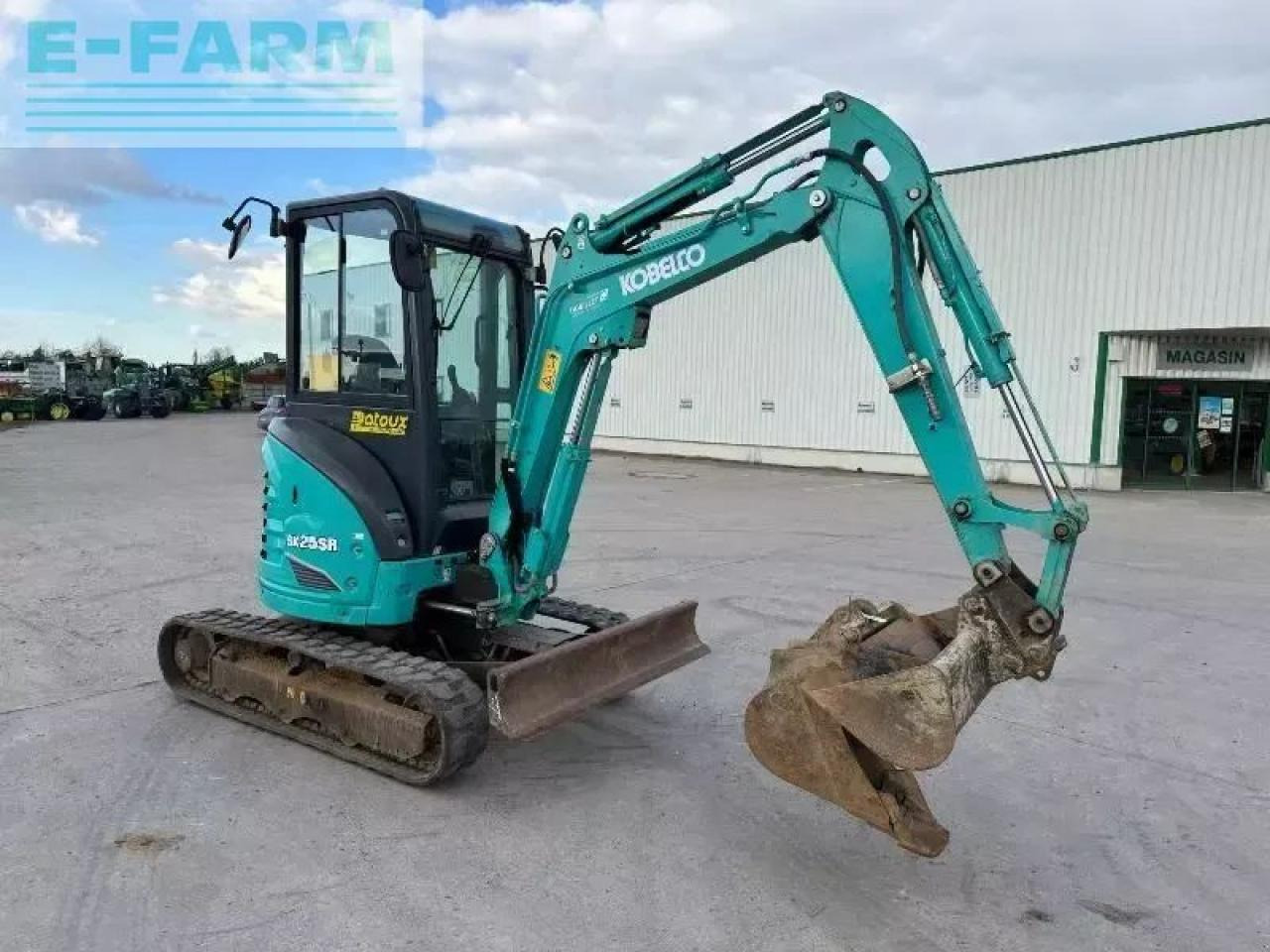 Mini excavator Kobelco sk 25 sr-6e: picture 6