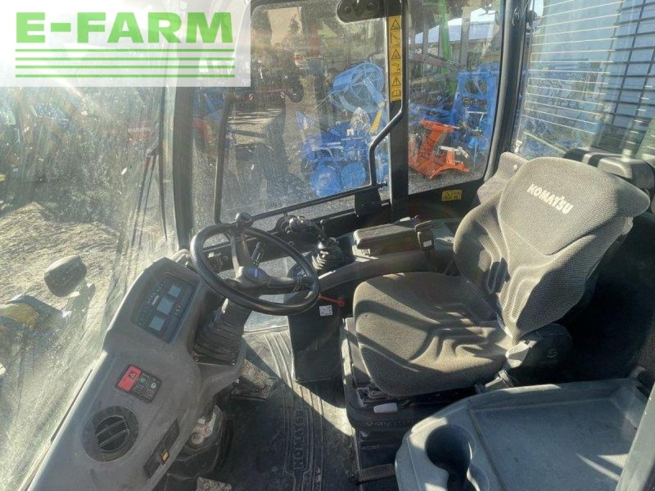 Mini excavator Komatsu wa 80m-7: picture 21