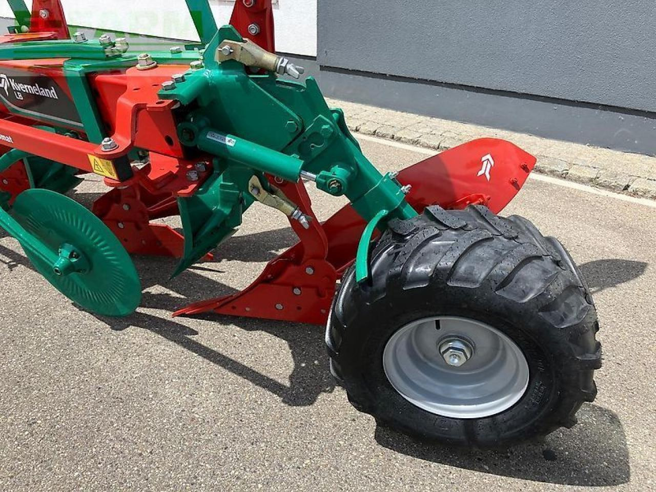 Kverneland lb 100/300 5 schar pflug - Plow: picture 5 Kverneland lb 100/300 5 schar pflug - Plow: picture 5