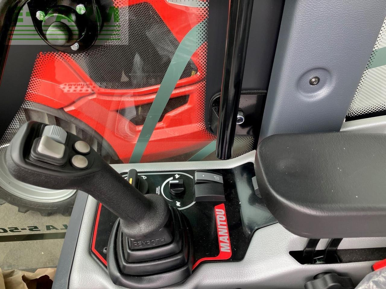 Compact loader Manitou manitou mla 5-50: picture 8