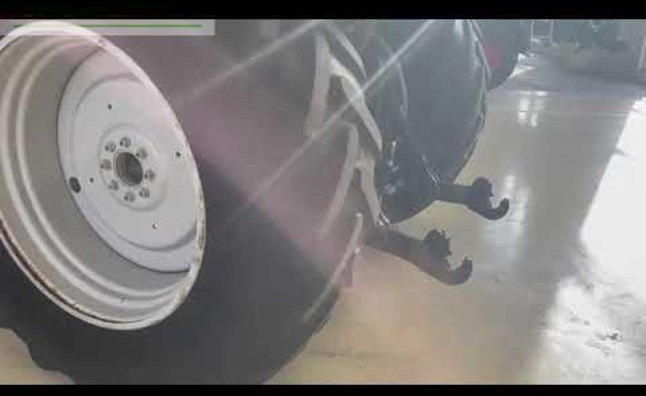 Farm tractor Massey Ferguson 6480: picture 29