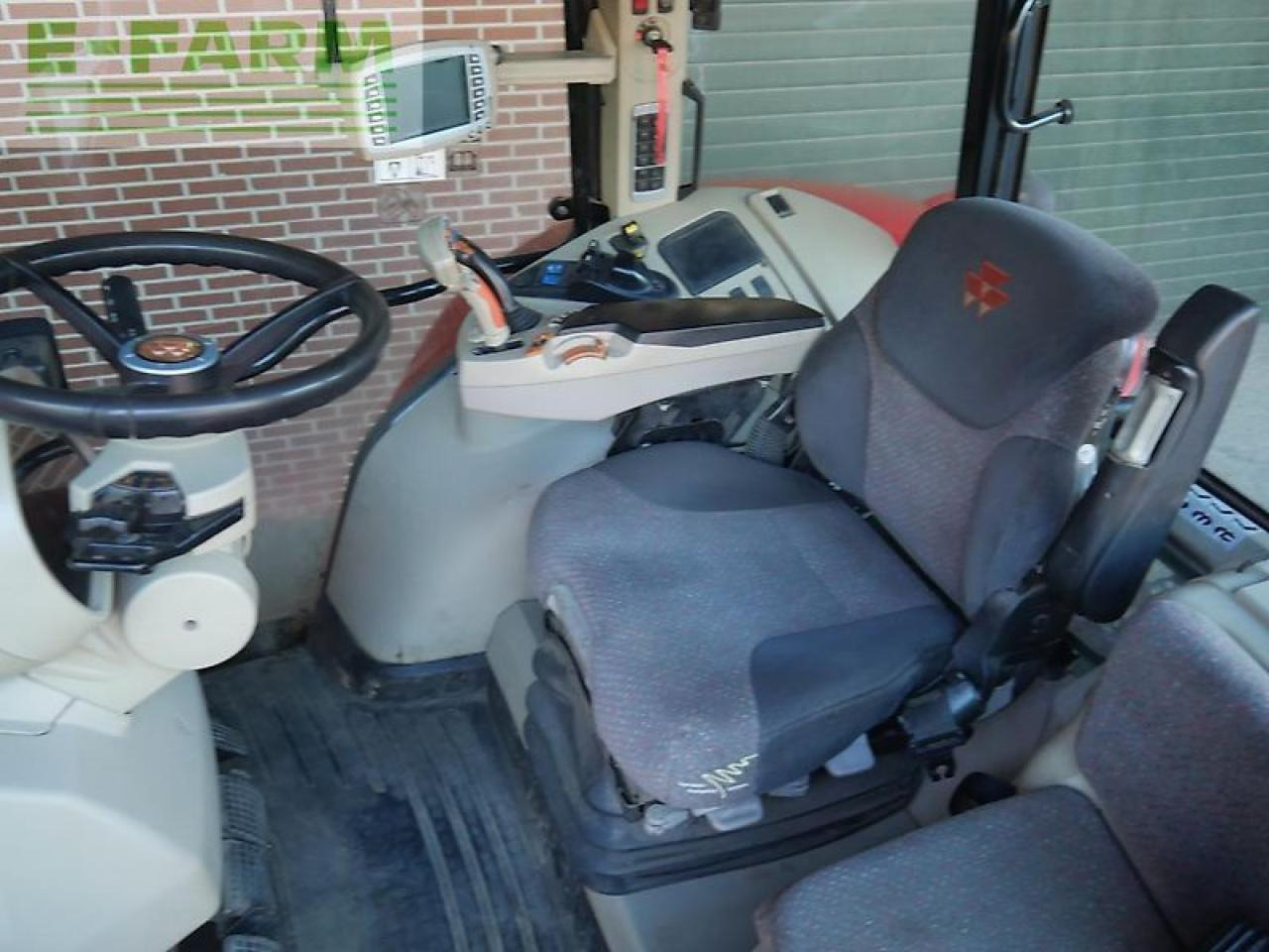 Farm tractor Massey Ferguson 7620 dyna-vt frontlader: picture 10