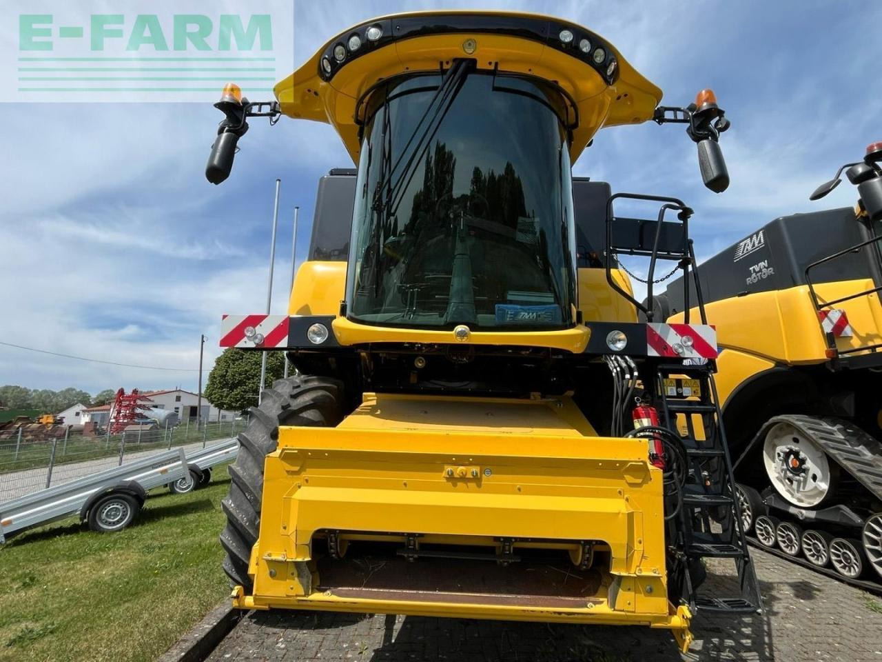 New Holland CX 6.90 - Combine harvester: picture 3 New Holland CX 6.90 - Combine harvester: picture 3