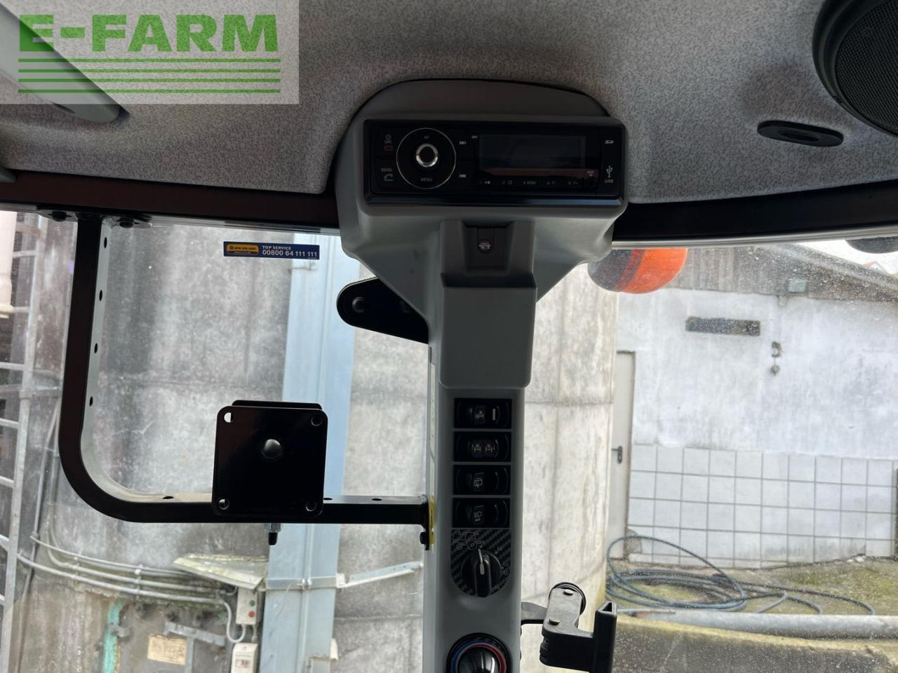 Farm tractor New Holland T5.120 EC EC: picture 16