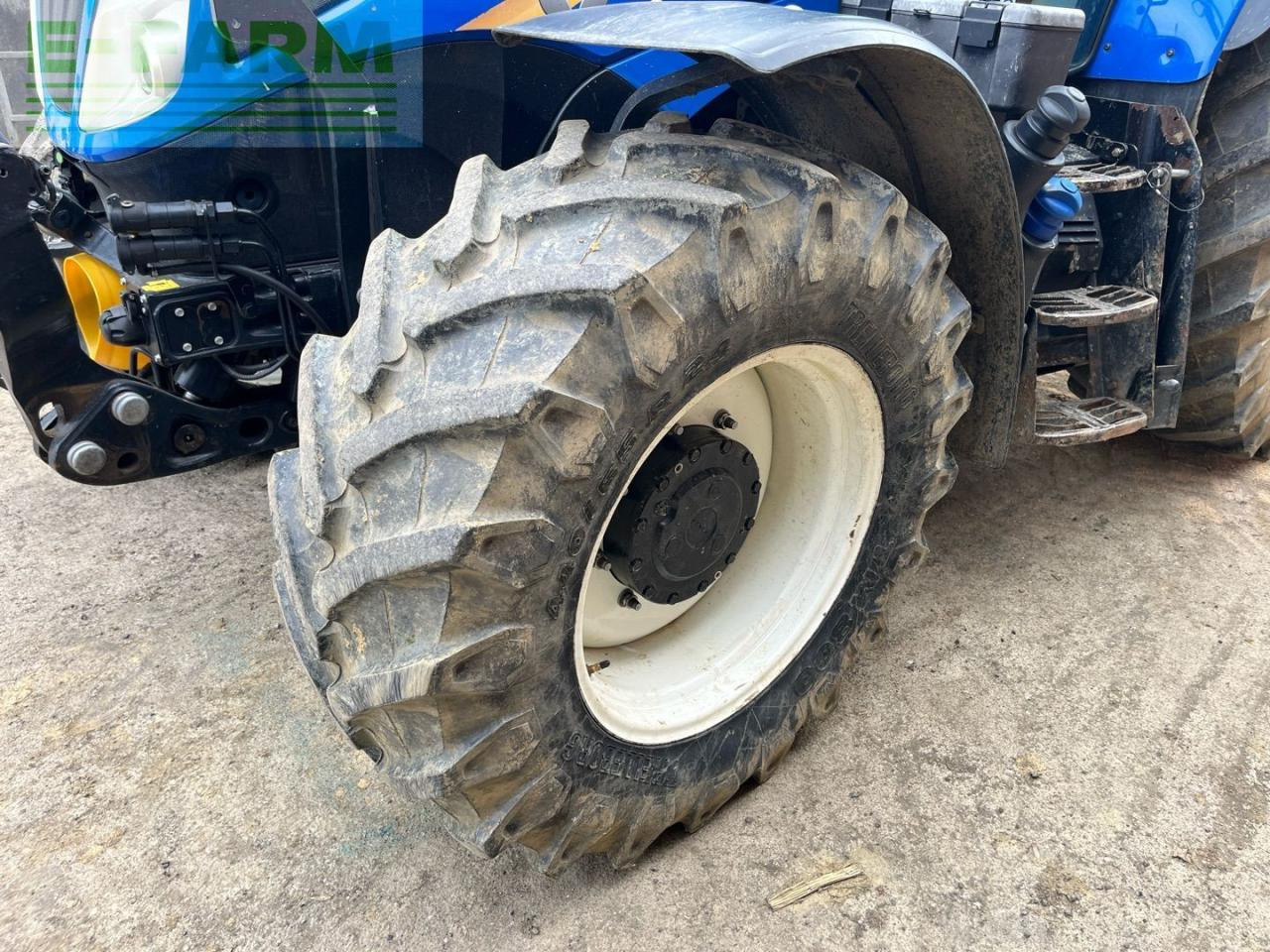 Farm tractor New Holland T5.120 EC EC: picture 8