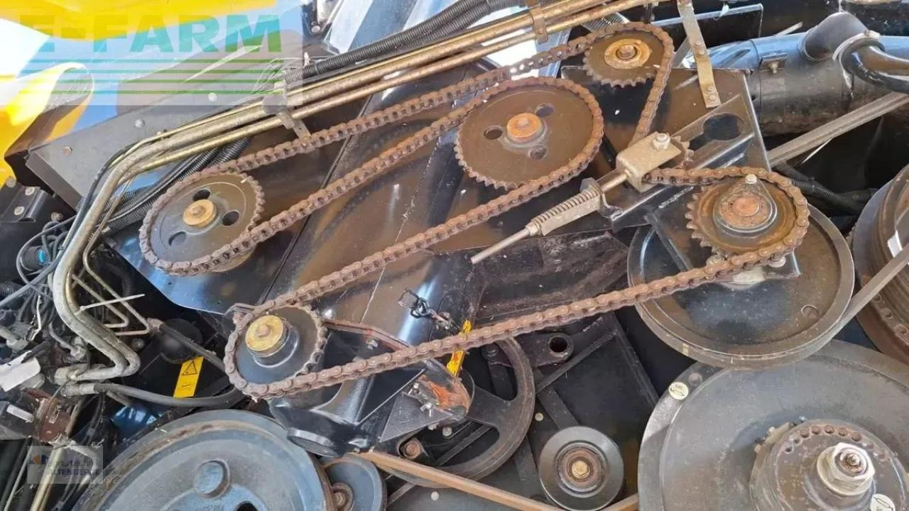 Combine harvester New Holland cx 840: picture 10