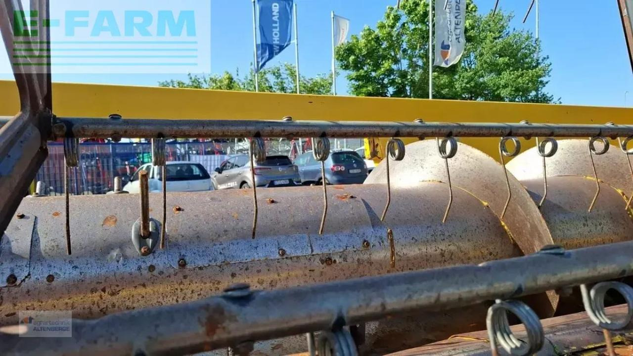 Combine harvester New Holland cx 840: picture 9