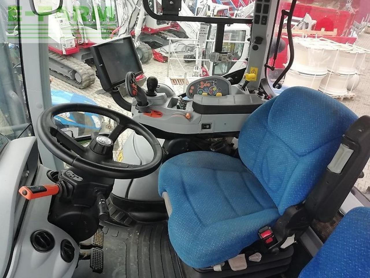 New Holland t 7.200 ac - Farm tractor: picture 5 New Holland t 7.200 ac - Farm tractor: picture 5