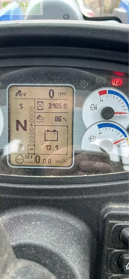 New Holland t5.110 - Farm tractor: picture 5 New Holland t5.110 - Farm tractor: picture 5