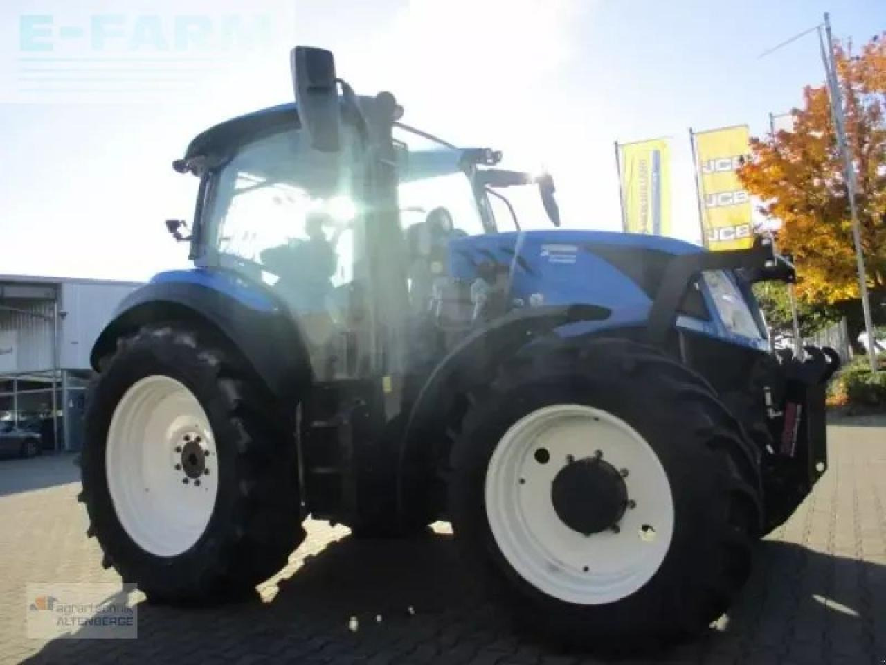 New Holland t5.110 dynamic command - Farm tractor: picture 2 New Holland t5.110 dynamic command - Farm tractor: picture 2