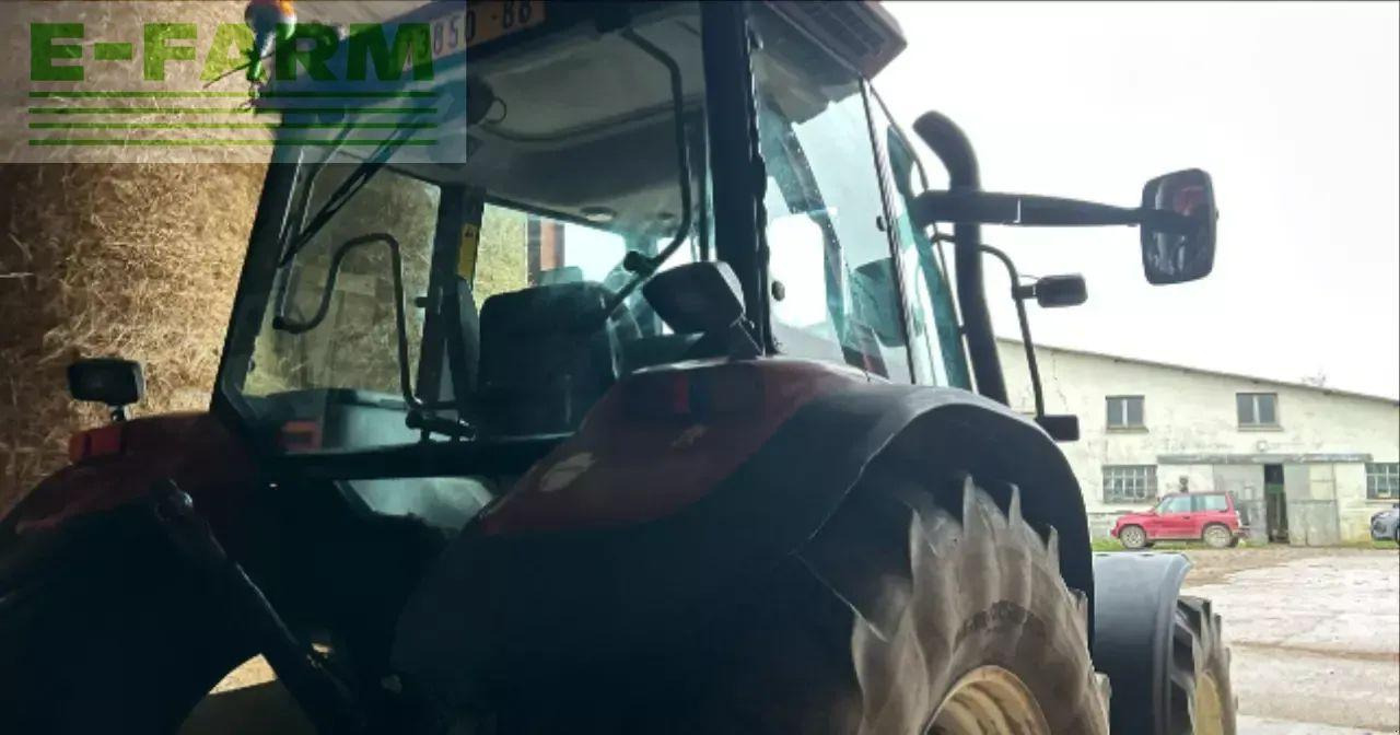 New Holland ts110 - Farm tractor: picture 4 New Holland ts110 - Farm tractor: picture 4