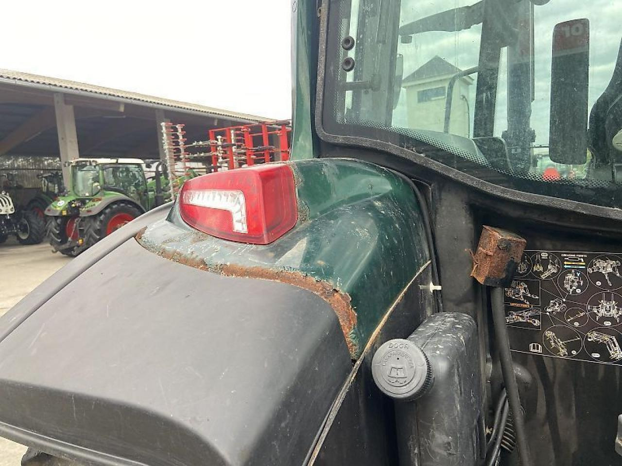 Farm tractor Valtra a 104: picture 17