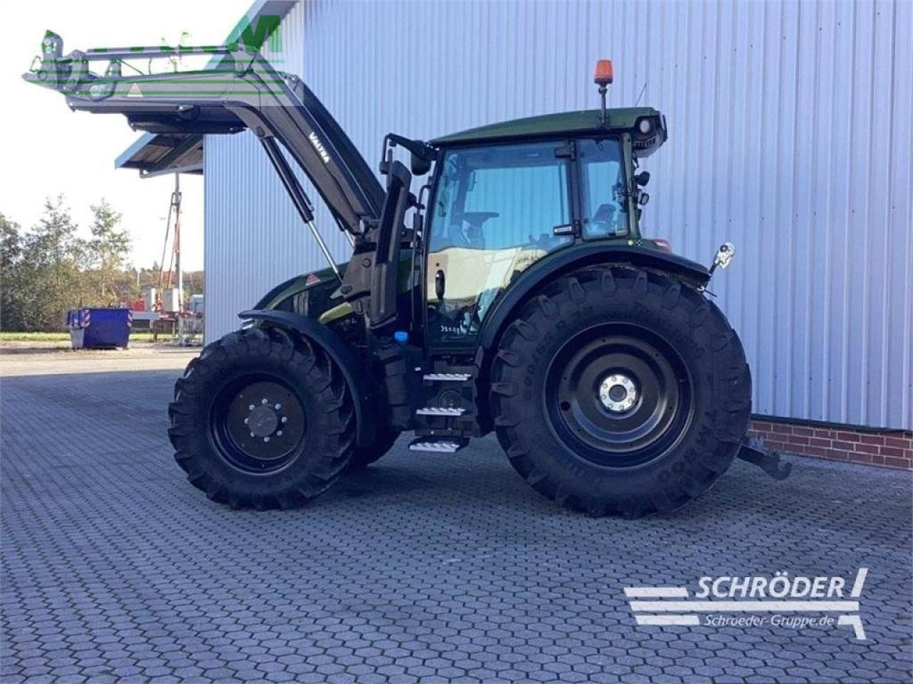 Valtra g 135 a - Farm tractor: picture 2 Valtra g 135 a - Farm tractor: picture 2