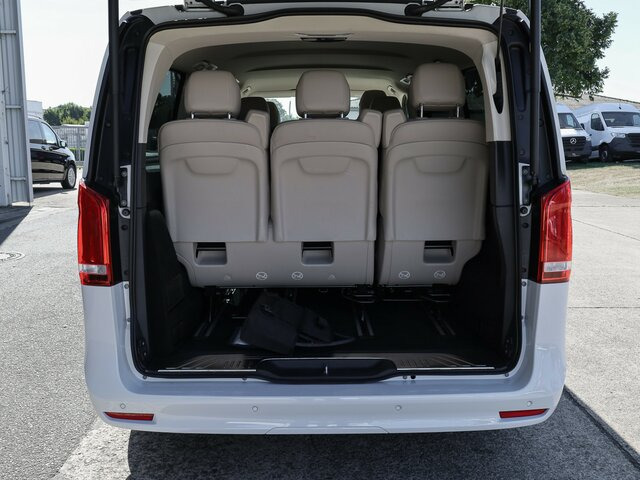 MERCEDES-BENZ EQV 300 Avantgarde Extralang,8Sitze,Leder beige - Minibus, Electric bus: picture 2 MERCEDES-BENZ EQV 300 Avantgarde Extralang,8Sitze,Leder beige - Minibus, Electric bus: picture 2