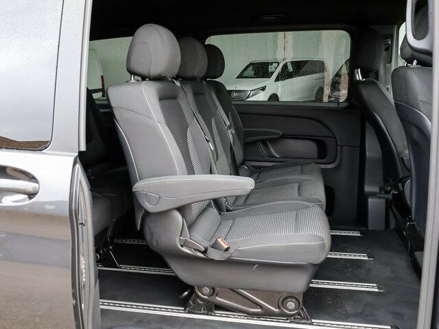 MERCEDES-BENZ EQV 300 ang,8Sitzer,2xSchiebetür,360°Kamera... - Passenger van, Electric van: picture 5 MERCEDES-BENZ EQV 300 ang,8Sitzer,2xSchiebetür,360°Kamera... - Passenger van, Electric van: picture 5