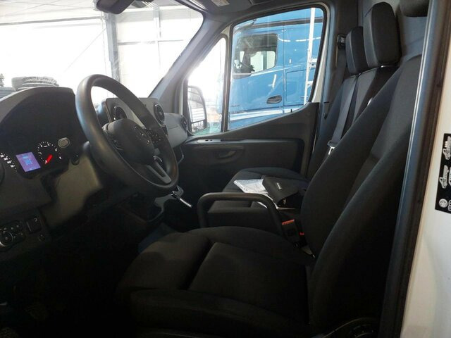 Box van MERCEDES-BENZ Sprinter317CDI Maxi Koffer,LBW,Klima,Kamera: picture 16