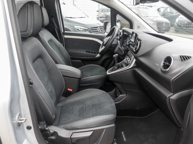 MERCEDES-BENZ T 180 Progressive,AMF Rollstuhlrampe,LED,Navi... - Passenger van: picture 3 MERCEDES-BENZ T 180 Progressive,AMF Rollstuhlrampe,LED,Navi... - Passenger van: picture 3