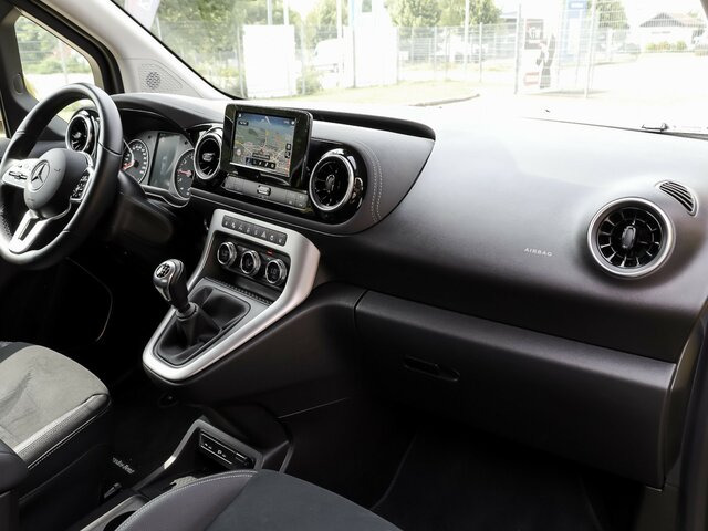 MERCEDES-BENZ T 180 Progressive,LED,Navi,Kamera,Tempomat - Passenger van: picture 4 MERCEDES-BENZ T 180 Progressive,LED,Navi,Kamera,Tempomat - Passenger van: picture 4
