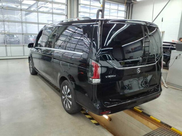 Passenger van MERCEDES-BENZ V 300 Avantgarde Extralang,2xSchiebetür elektr....: picture 15 Passenger van MERCEDES-BENZ V 300 Avantgarde Extralang,2xSchiebetür elektr....: picture 15