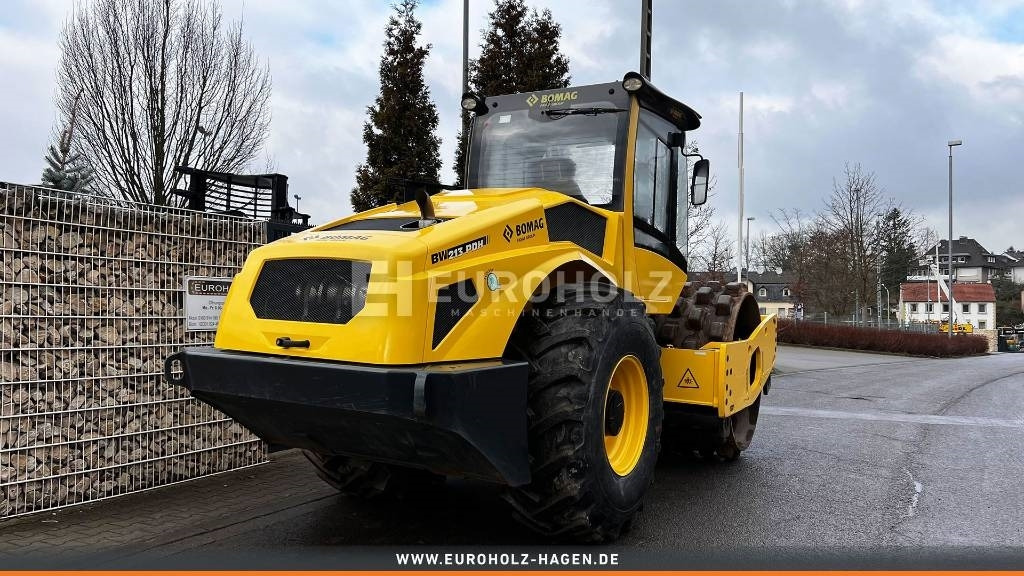 Bomag Stachelwalze BW 213 PDH-5, Schnellgang, Walzenzug  - Compactor: picture 2 Bomag Stachelwalze BW 213 PDH-5, Schnellgang, Walzenzug  - Compactor: picture 2