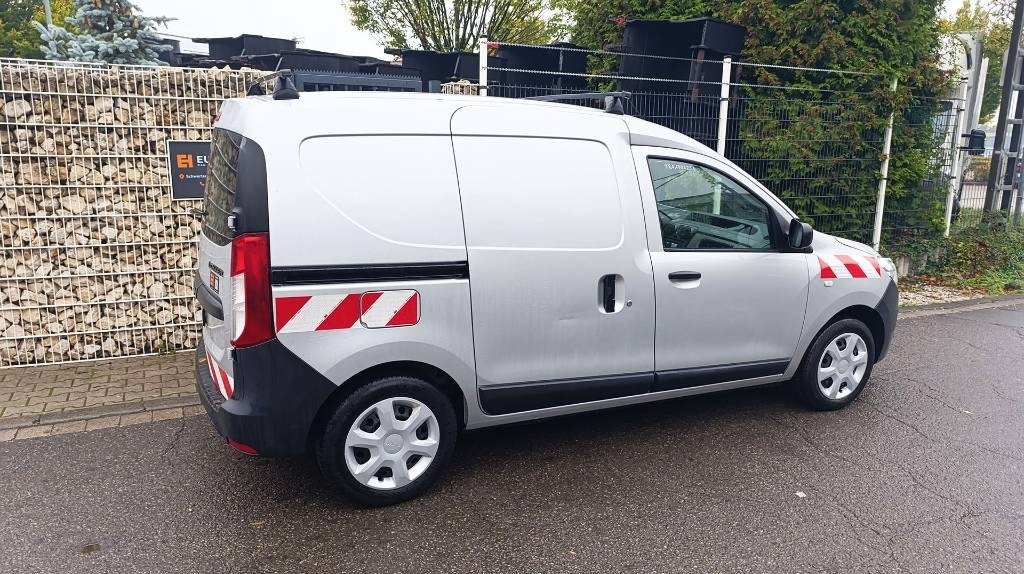 Dacia Dokker Transporter, Kastenwagen, Werkstattschränke  - Small van: picture 4 Dacia Dokker Transporter, Kastenwagen, Werkstattschränke  - Small van: picture 4