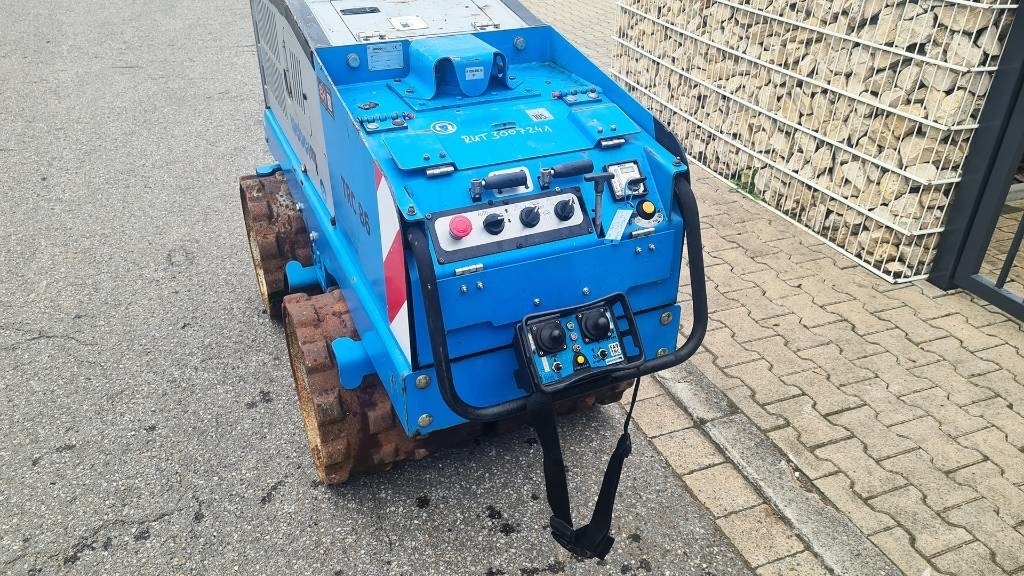 Vibratory plate Weber TRC 86, Grabenwalze mit Fernbedienung, nur 101 Bh: picture 8