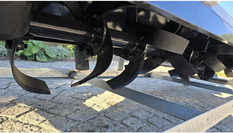 Wolverine Anbaufräse mit Bobcat 115cm Aufnahme TL-12-73 W - Attachment: picture 3 Wolverine Anbaufräse mit Bobcat 115cm Aufnahme TL-12-73 W - Attachment: picture 3