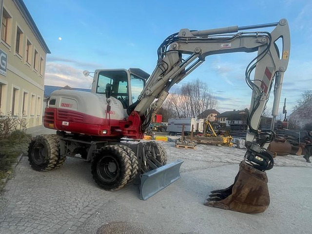 Takeuchi TB295W Mobilbagger - Excavator: picture 3 Takeuchi TB295W Mobilbagger - Excavator: picture 3