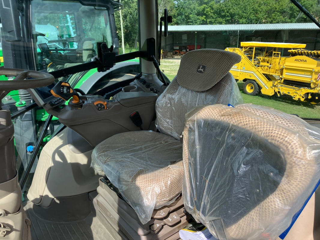 John Deere 6175R mit FKH/ FZW/ CommandPro - Farm tractor: picture 3 John Deere 6175R mit FKH/ FZW/ CommandPro - Farm tractor: picture 3