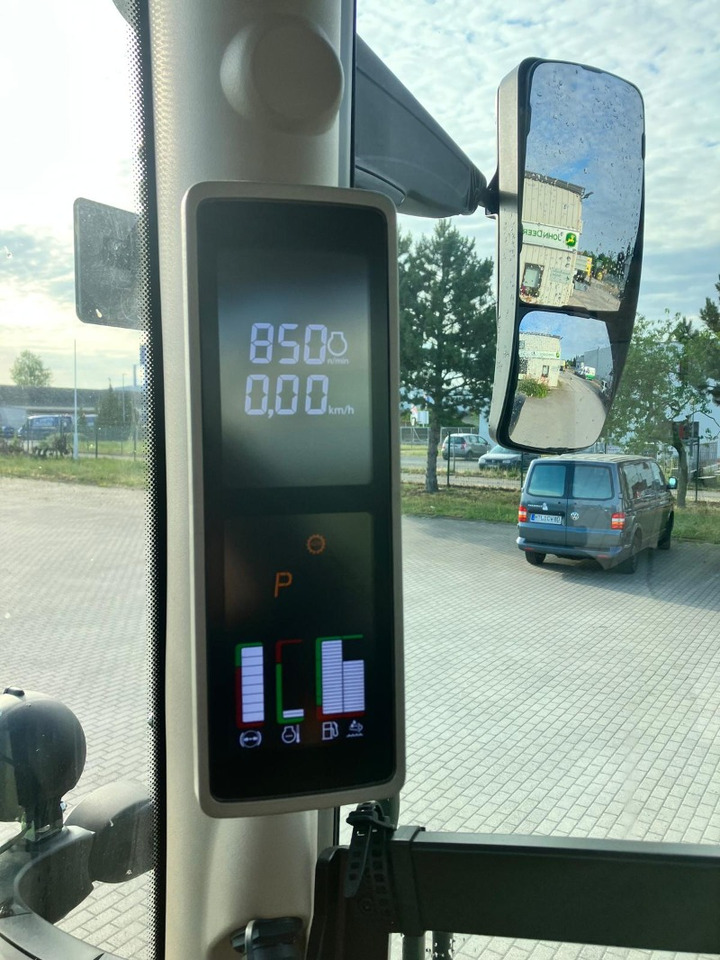 John Deere 6R 175 - Farm tractor: picture 3 John Deere 6R 175 - Farm tractor: picture 3