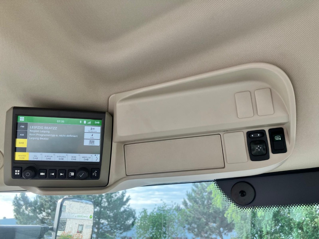 John Deere 6R 175 - Farm tractor: picture 1 John Deere 6R 175 - Farm tractor: picture 1