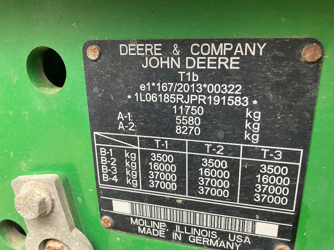 John Deere 6R185 - Farm tractor: picture 2 John Deere 6R185 - Farm tractor: picture 2