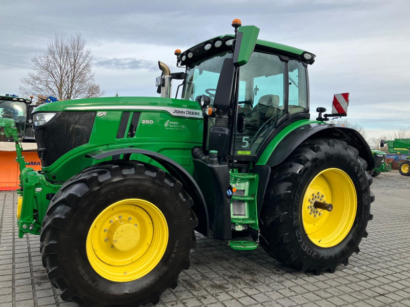 John Deere 6R250 mit FKH/ FZW/ CommandPro/... - Farm tractor: picture 1 John Deere 6R250 mit FKH/ FZW/ CommandPro/... - Farm tractor: picture 1