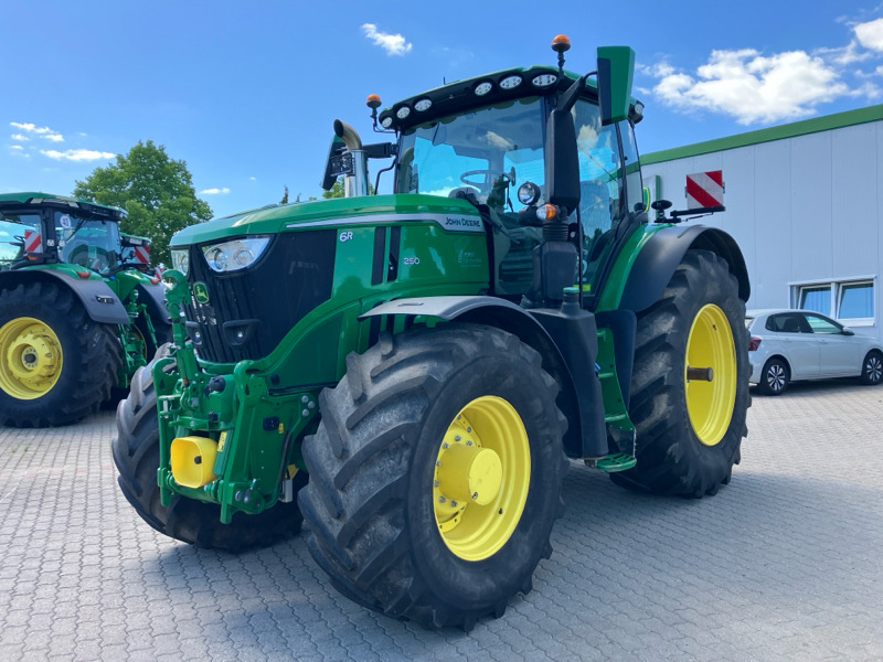 John Deere 6R250 mit FKH/ FZW/ CommandPro - Farm tractor: picture 1 John Deere 6R250 mit FKH/ FZW/ CommandPro - Farm tractor: picture 1