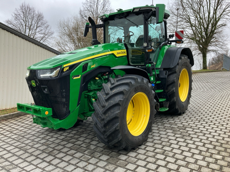 John Deere 8R340/CommandPro/HR-Gewichte/PowerGard - Farm tractor: picture 1 John Deere 8R340/CommandPro/HR-Gewichte/PowerGard - Farm tractor: picture 1