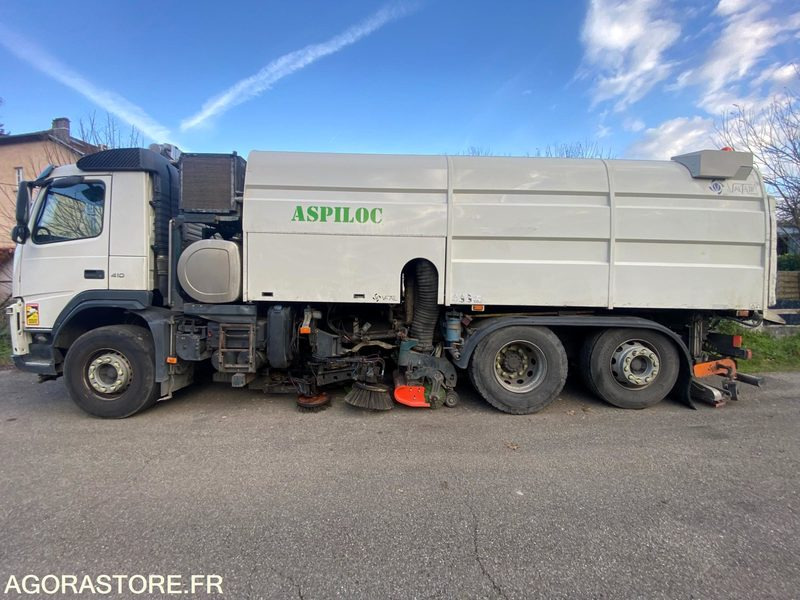 4 BALAYEUSES 6 ROUES - VOLVO - FMFH - 2011 A 2013 - Road sweeper: picture 4 4 BALAYEUSES 6 ROUES - VOLVO - FMFH - 2011 A 2013 - Road sweeper: picture 4