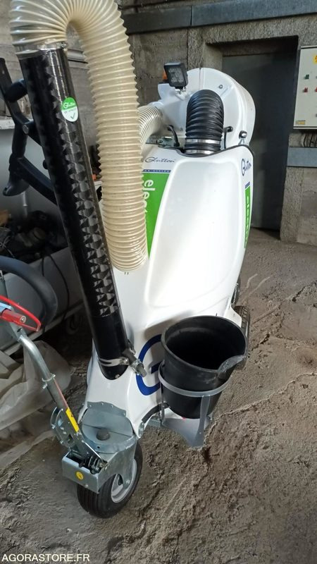 ASPIRATEUR DE VOIERIE GLOUTON - Garden equipment: picture 1 ASPIRATEUR DE VOIERIE GLOUTON - Garden equipment: picture 1