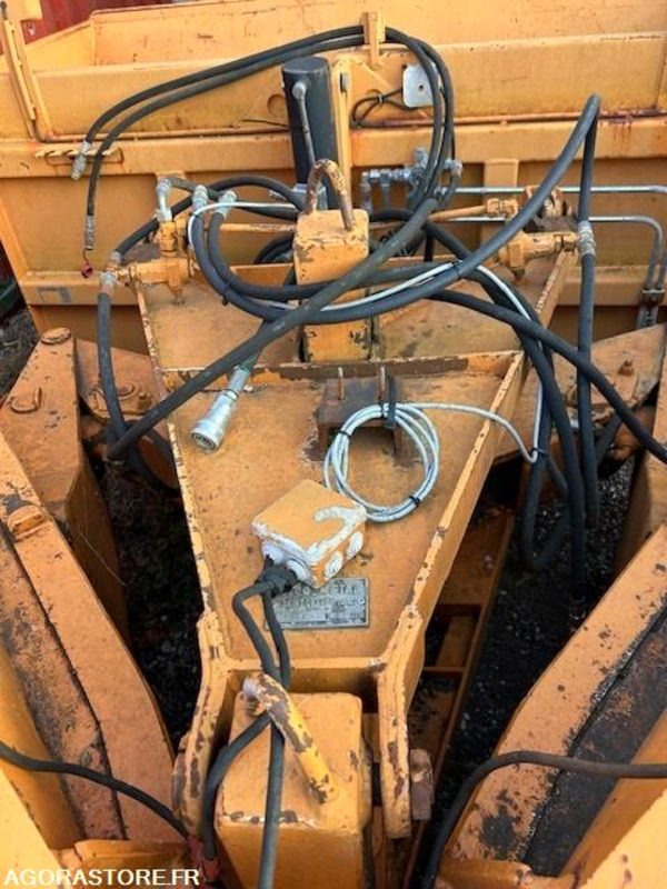 ETRAVE SICOMETAL + SALEUSE ZAGRODA - Agricultural machinery: picture 2 ETRAVE SICOMETAL + SALEUSE ZAGRODA - Agricultural machinery: picture 2