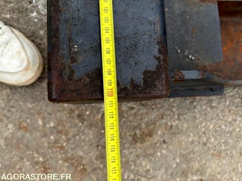 POTENCE TELESCOQPIQUE 6.00 M POUR FOURCHE - Attachment for Material handling equipment: picture 4 POTENCE TELESCOQPIQUE 6.00 M POUR FOURCHE - Attachment for Material handling equipment: picture 4