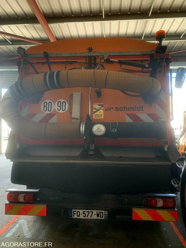 BALAYEUSE COMPOSÉE D'UN PORTEUR MERCEDES ET D'UN SYSTÈME DE BALAYAGE SCHMIDT - Road sweeper: picture 5 BALAYEUSE COMPOSÉE D'UN PORTEUR MERCEDES ET D'UN SYSTÈME DE BALAYAGE SCHMIDT - Road sweeper: picture 5