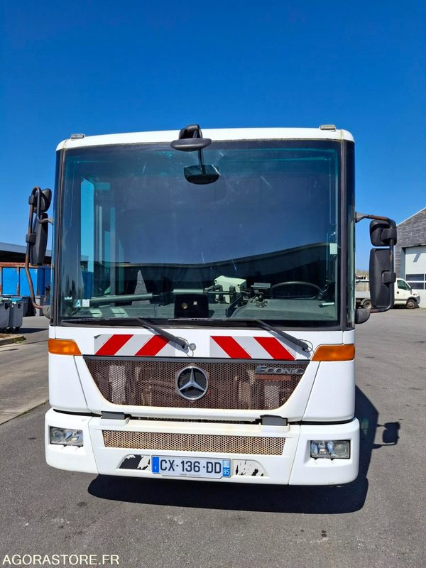 BOM Mercedes Econic 2013 240330 kms - CX-136-DD - Garbage truck: picture 3 BOM Mercedes Econic 2013 240330 kms - CX-136-DD - Garbage truck: picture 3