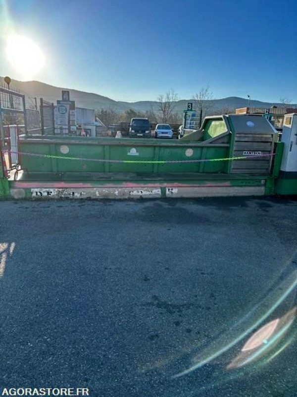 BROYEUR FIXE HANTSCH M2A 1400 2205h - Forage mixer wagon: picture 4 BROYEUR FIXE HANTSCH M2A 1400 2205h - Forage mixer wagon: picture 4