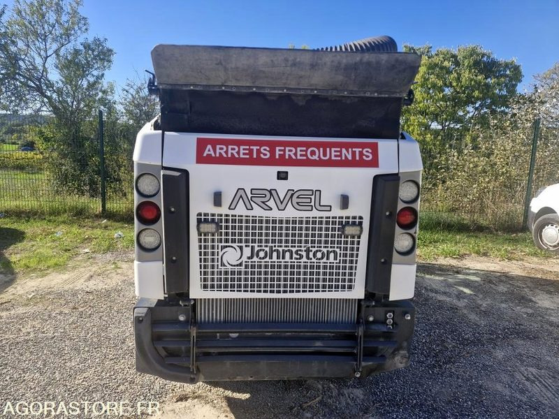 Balayeuse SCHMIDT 2242 heures 2017 - Road sweeper: picture 3 Balayeuse SCHMIDT 2242 heures 2017 - Road sweeper: picture 3