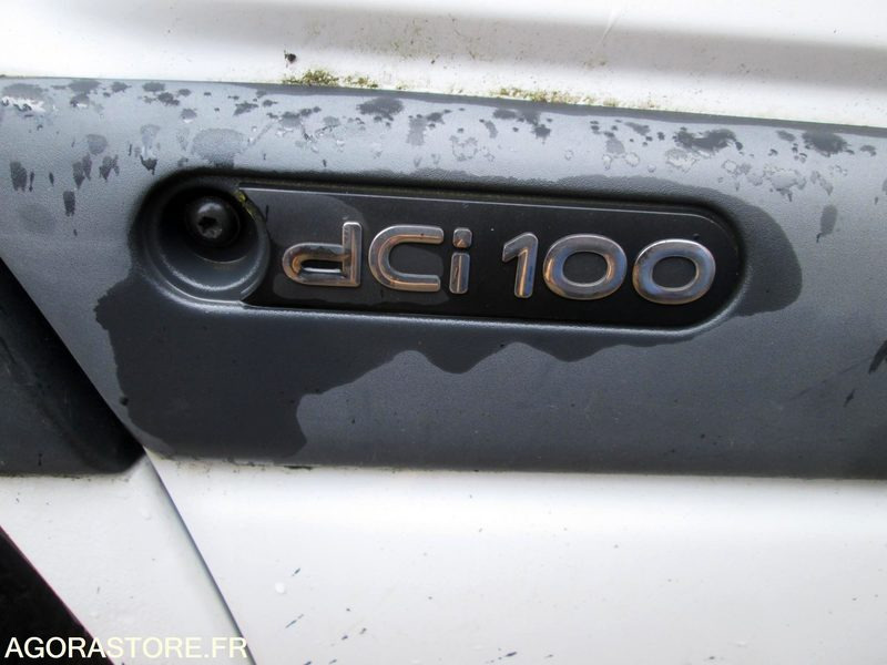 CAMION BENNE MASTER RENAULT problèmes soupapes moteur tournant - Tipper van: picture 4 CAMION BENNE MASTER RENAULT problèmes soupapes moteur tournant - Tipper van: picture 4