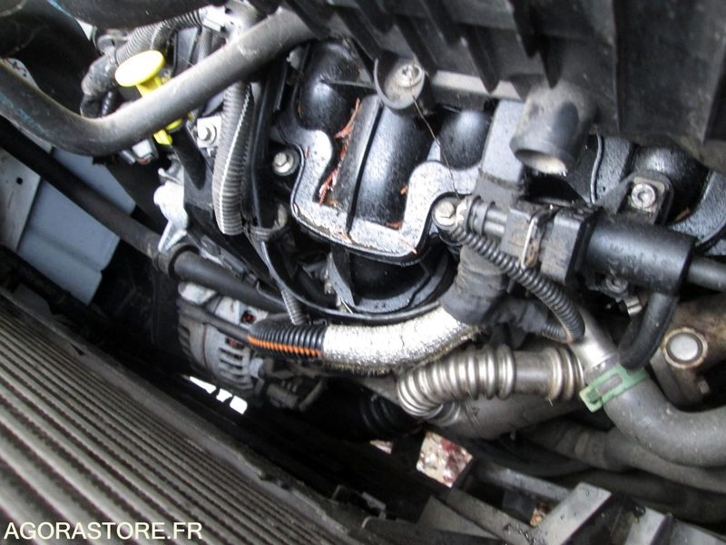 Leasing of  CAMION BENNE MASTER RENAULT problèmes soupapes moteur tournant CAMION BENNE MASTER RENAULT problèmes soupapes moteur tournant: picture 26