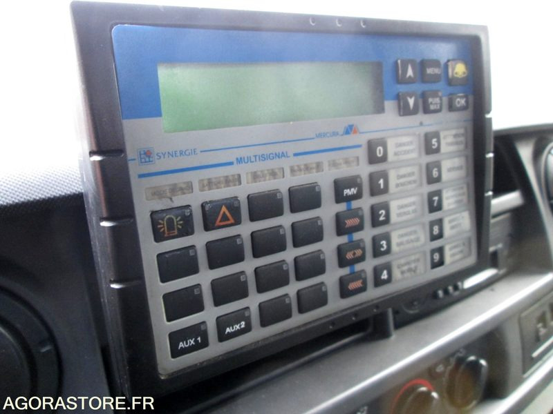 Leasing of  CAMION BENNE MASTER RENAULT problèmes soupapes moteur tournant CAMION BENNE MASTER RENAULT problèmes soupapes moteur tournant: picture 37