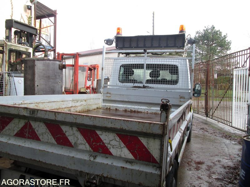 CAMION BENNE MASTER RENAULT problèmes soupapes moteur tournant - Tipper van: picture 5 CAMION BENNE MASTER RENAULT problèmes soupapes moteur tournant - Tipper van: picture 5