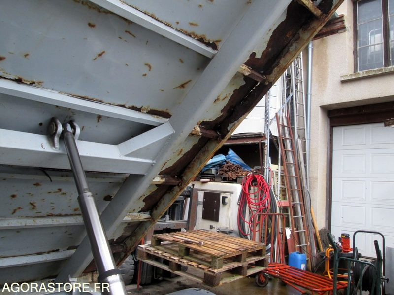 Leasing of  CAMION BENNE MASTER RENAULT problèmes soupapes moteur tournant CAMION BENNE MASTER RENAULT problèmes soupapes moteur tournant: picture 20